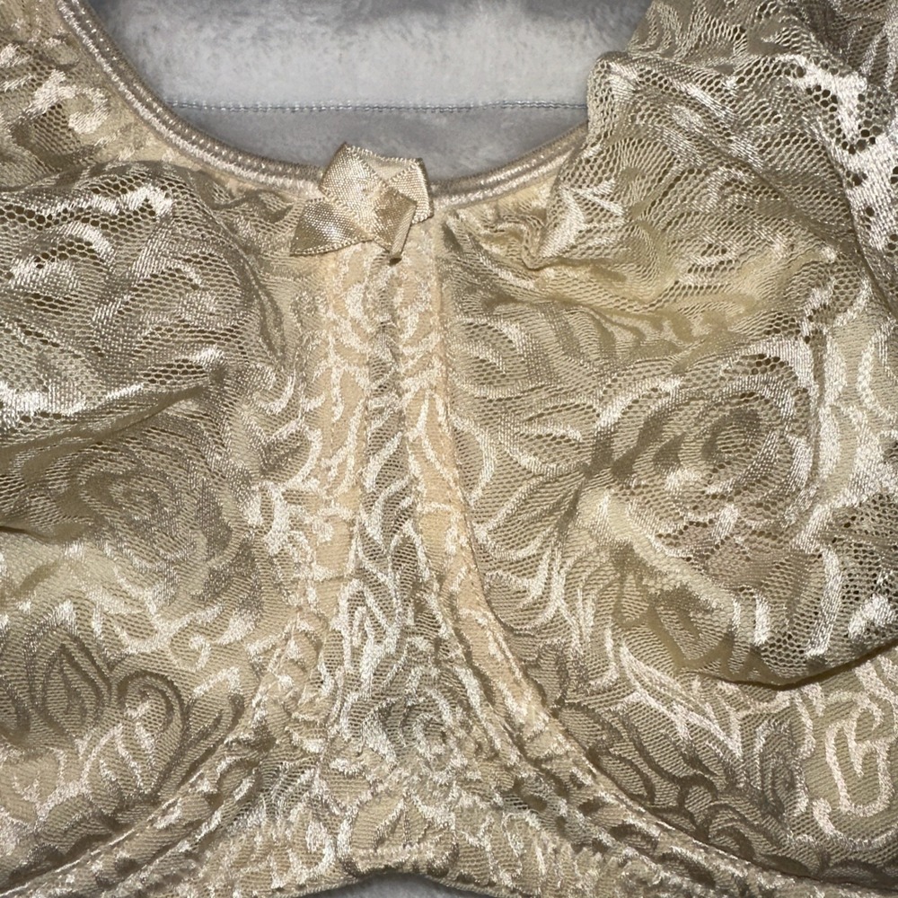 Lace Breeziest Unlined With Underwire -004 - Picture 2 of 9